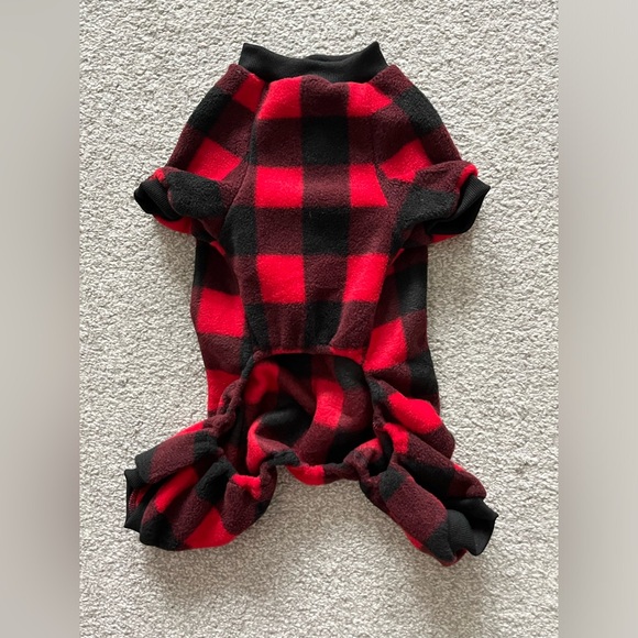 EUC Unbranded Merry Christmas Doggie Sweater for Approximately a S/M Size Dog - Picture 2 of 3